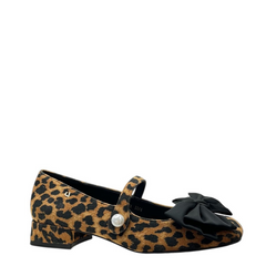 Una Healy elvura wild bow